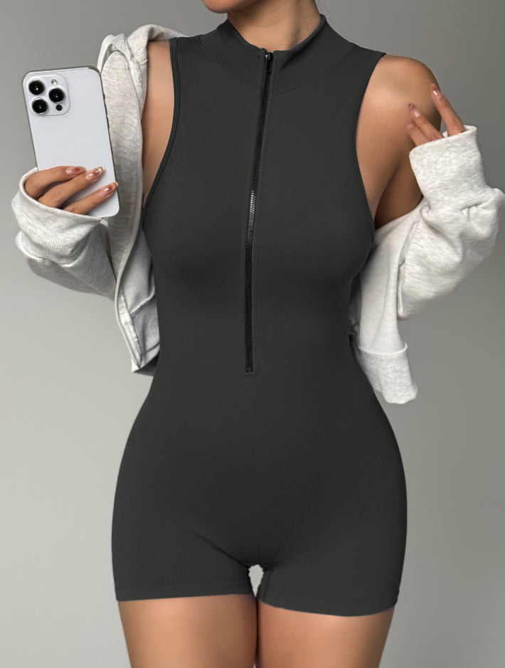 Enterizo Deportivo – Short, Sin Mangas y Zíper Frontal